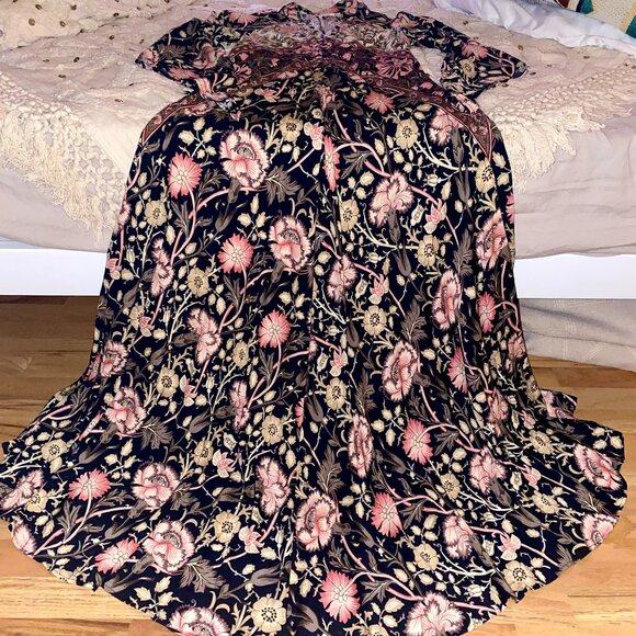 NWT Jen's Pirate Booty Baroque Hyacinth Gown - Picture 7 of 8